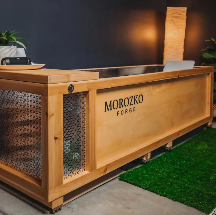 Cryotherapy vs. Hot Tub Therapy