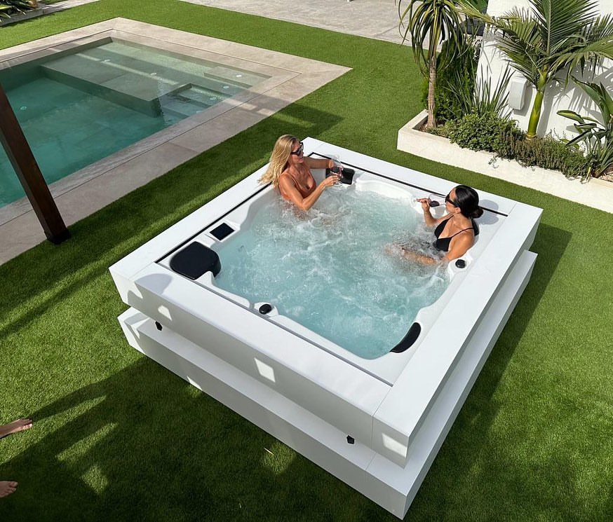 Can You Use a Hot Tub in the Summer?