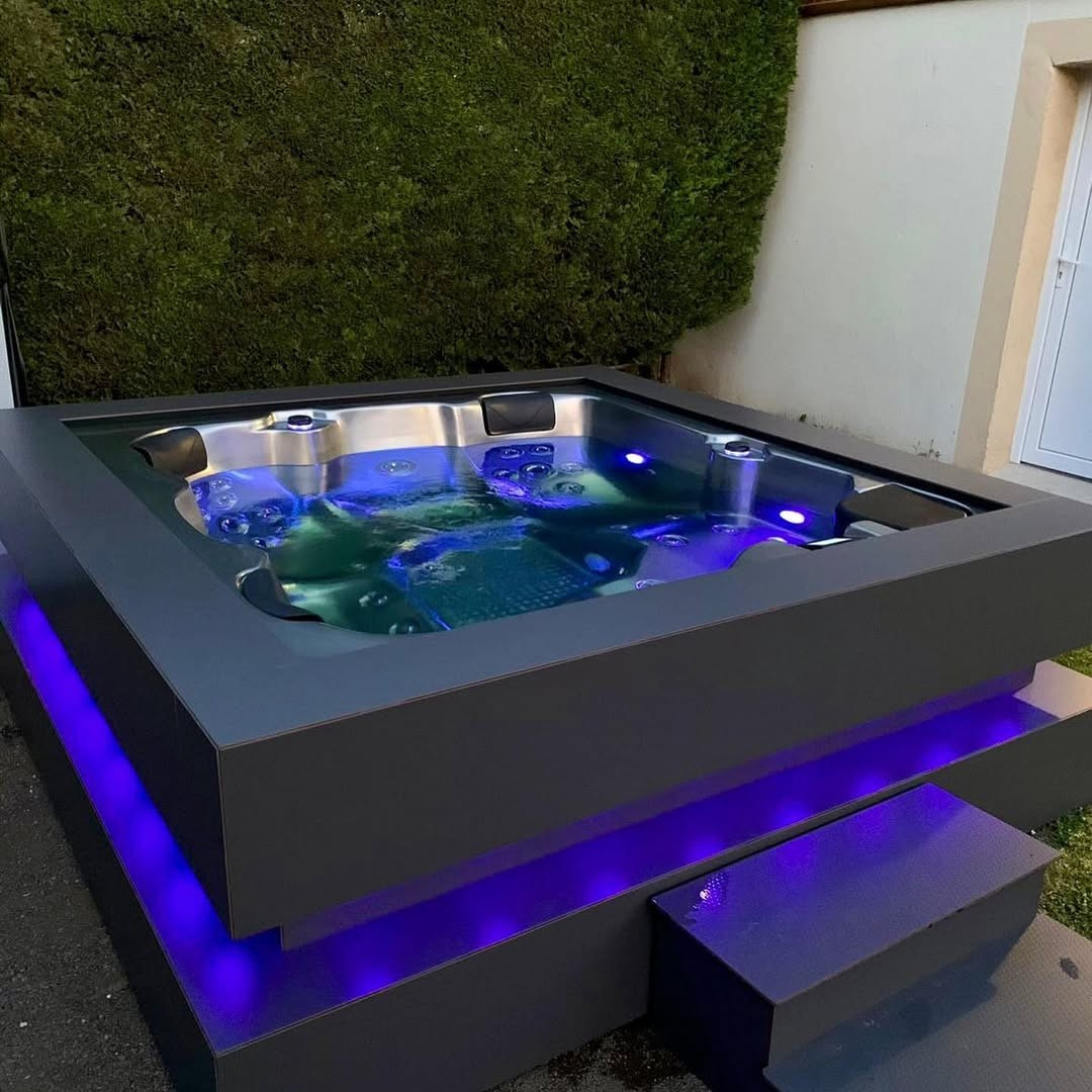 Nova Hot Tubs